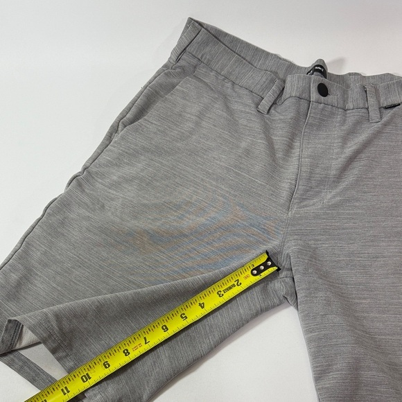 Hurley Men's Light Gray Flat Front Shorts - Picture 11 of 11